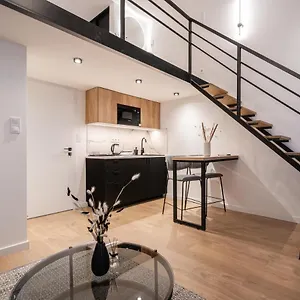 Apartment E56 - Grand Boulevard Heritage - Location By Bqa, Budapest